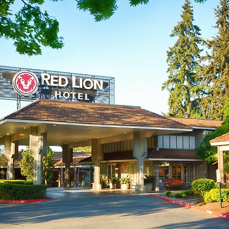 Red Lion Hotel Bellevue Exterior photo