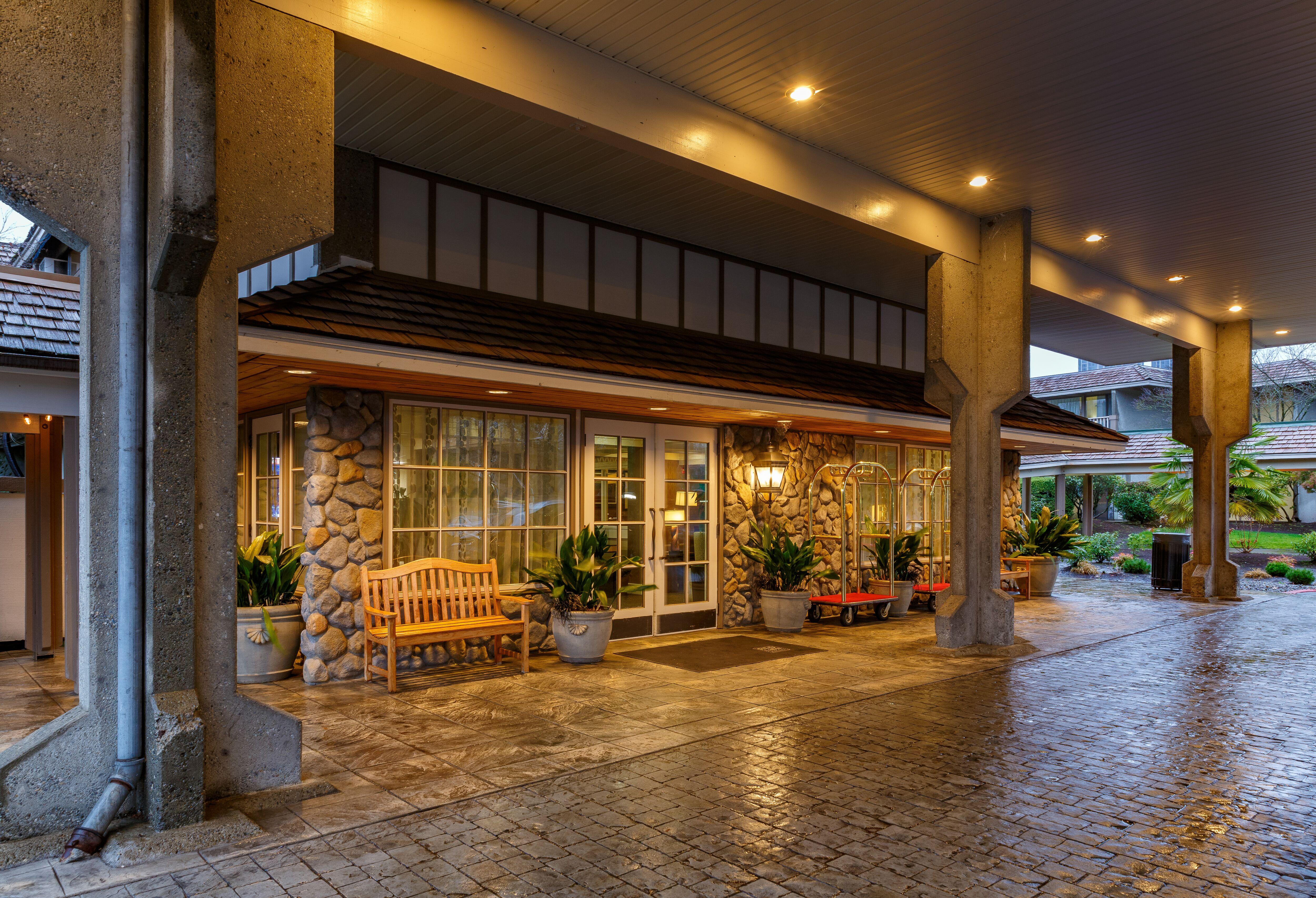 Red Lion Hotel Bellevue Exterior photo