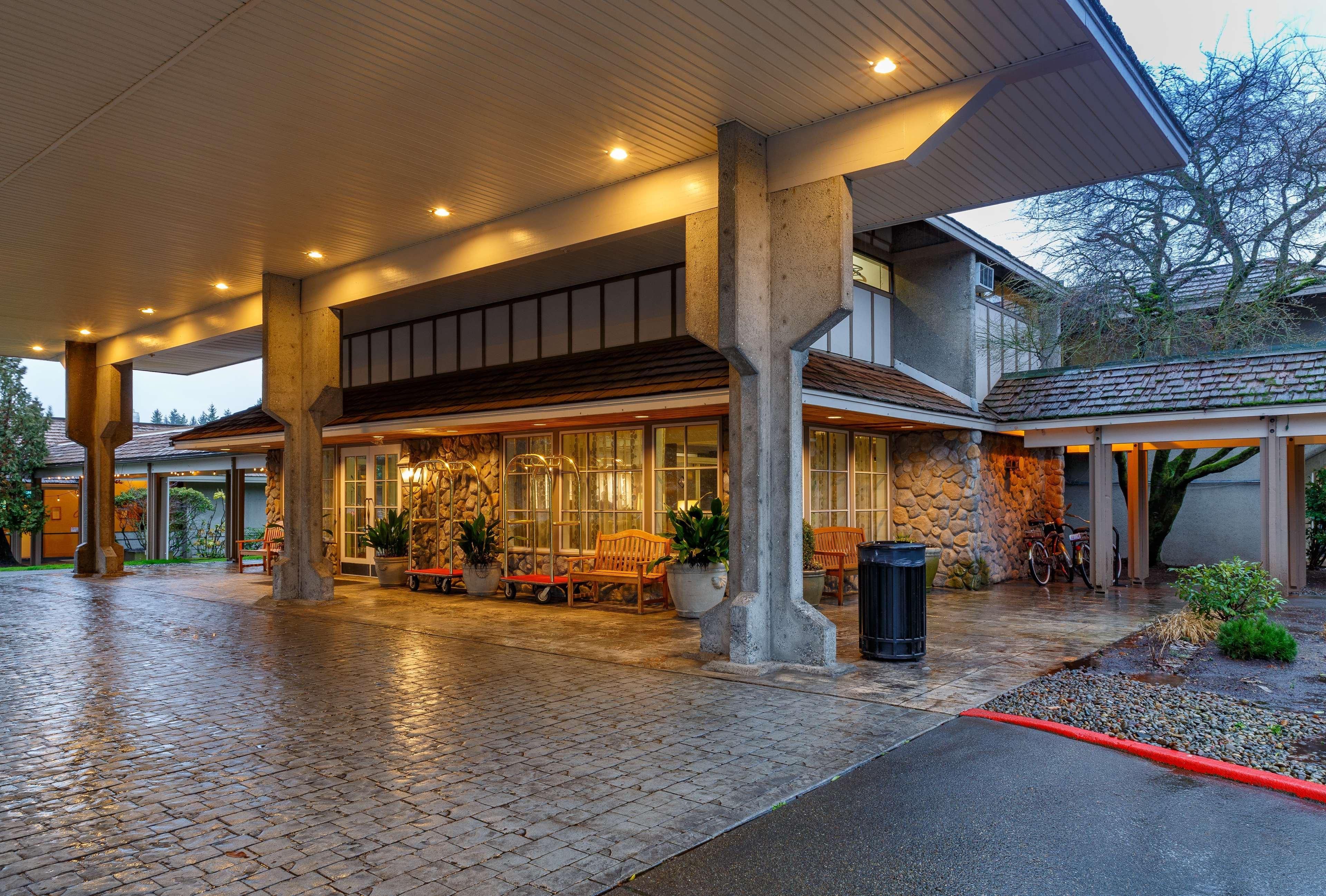 Red Lion Hotel Bellevue Exterior photo